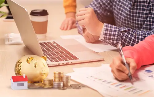 西安自驾游住哪里停车方便