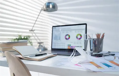 情侣旅游拍照姿势迪士尼